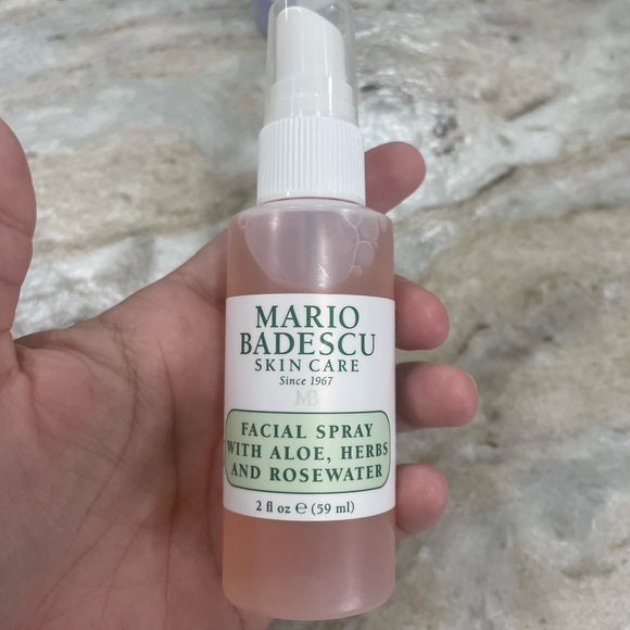 Mario Badescu Aloe and Rosewater Facial Spray - Picture 3 of 7